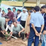 यह कैसा एक पेड़ मां के नाम : वृक्षारोपण हुआ लेकिन लोकतंत्र की जड़ें कटी…! विकासखण्ड स्तरीय कार्यक्रम में गिनती भर जनप्रतिनिधि को पूछा, अन्य जनप्रतिनिधियों को किया बेदखल