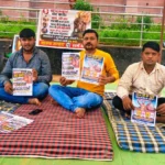 अटल प्रतिमा विवाद पर फूटा युवा कांग्रेस का गुस्सा: विकास सिंह के नेतृत्व में अटल परिसर के सामने धरना शुरू