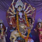 शारदीय नवरात्रि में शक्ति आराधना में डूबे सलिहाभांठावासी__सप्तमी पर कालरात्रि की महाआरती में उमड़ा आस्था का सैलाब,मादर की थाप के साथ गरबा से की जा रही मां की स्तुति …